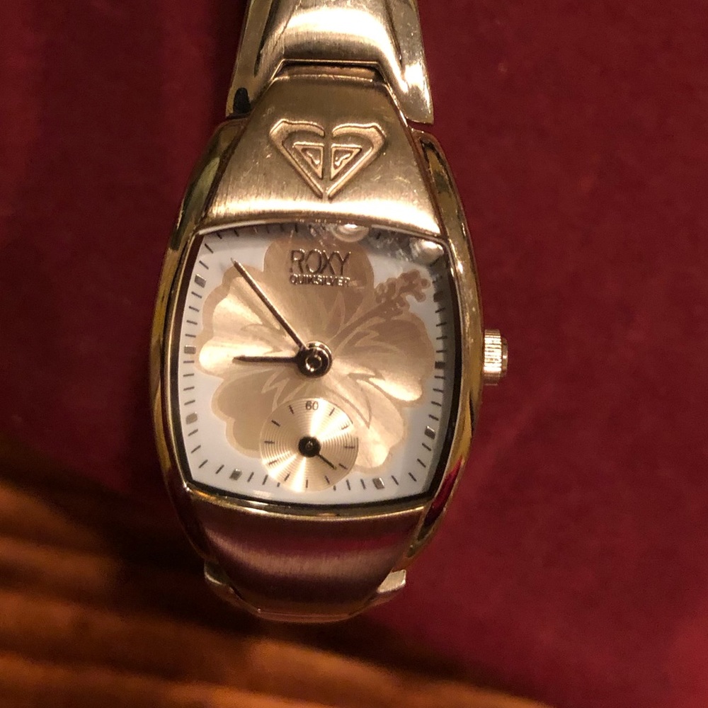 Roxy hibiscus silver tone watch